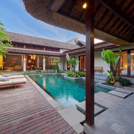 Bumbak Park Villas Canggu (Bali) Exterior photo